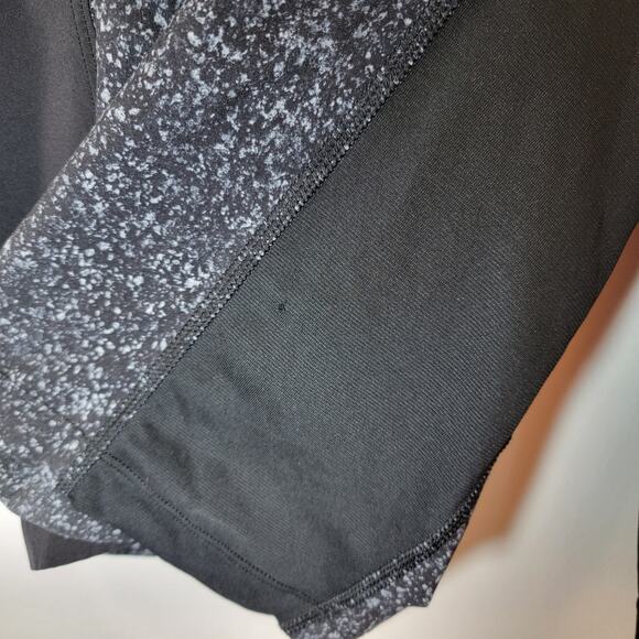 Lululemon T.H.E. Short *Linerless 11" in Inked Light Cast Black Color Size Large - Picture 11 of 16